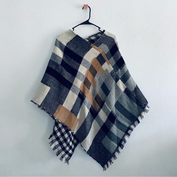 Sweaters - Plaid knit poncho with fringe detail